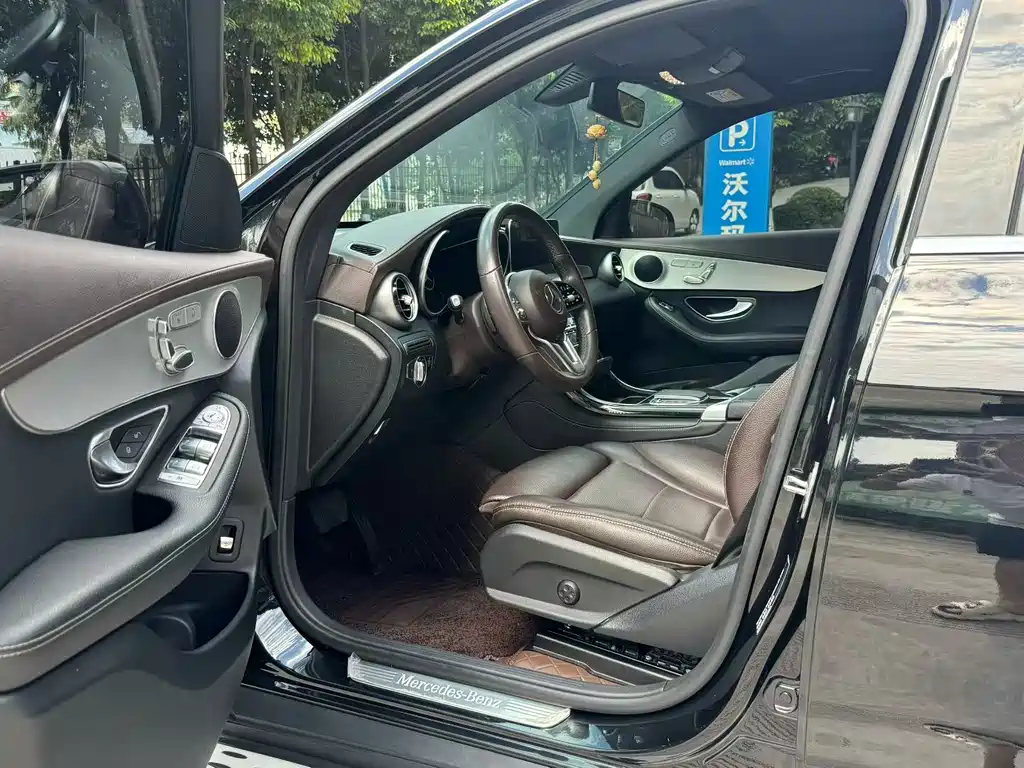Mercedes-Benz GLC 2021