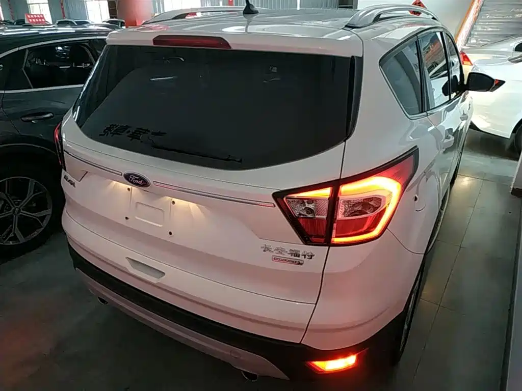 Ford Kuga 2018 — фото 7