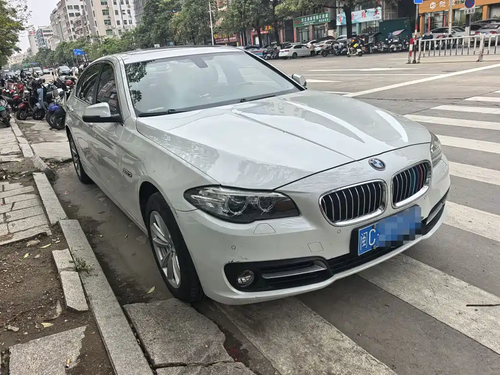 BMW 5 Series 2015 — фото 3