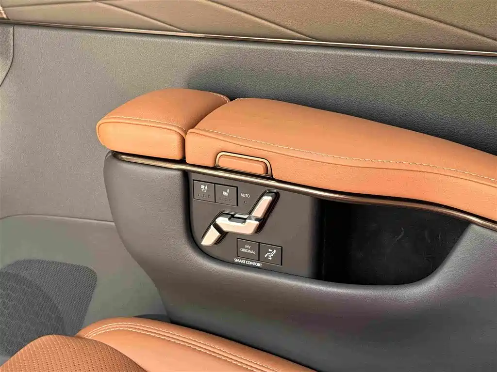 Toyota Vellfire 2024 — фото 26