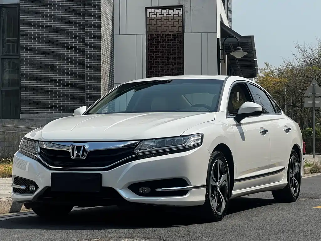 Honda Spirior 2016 — фото 1