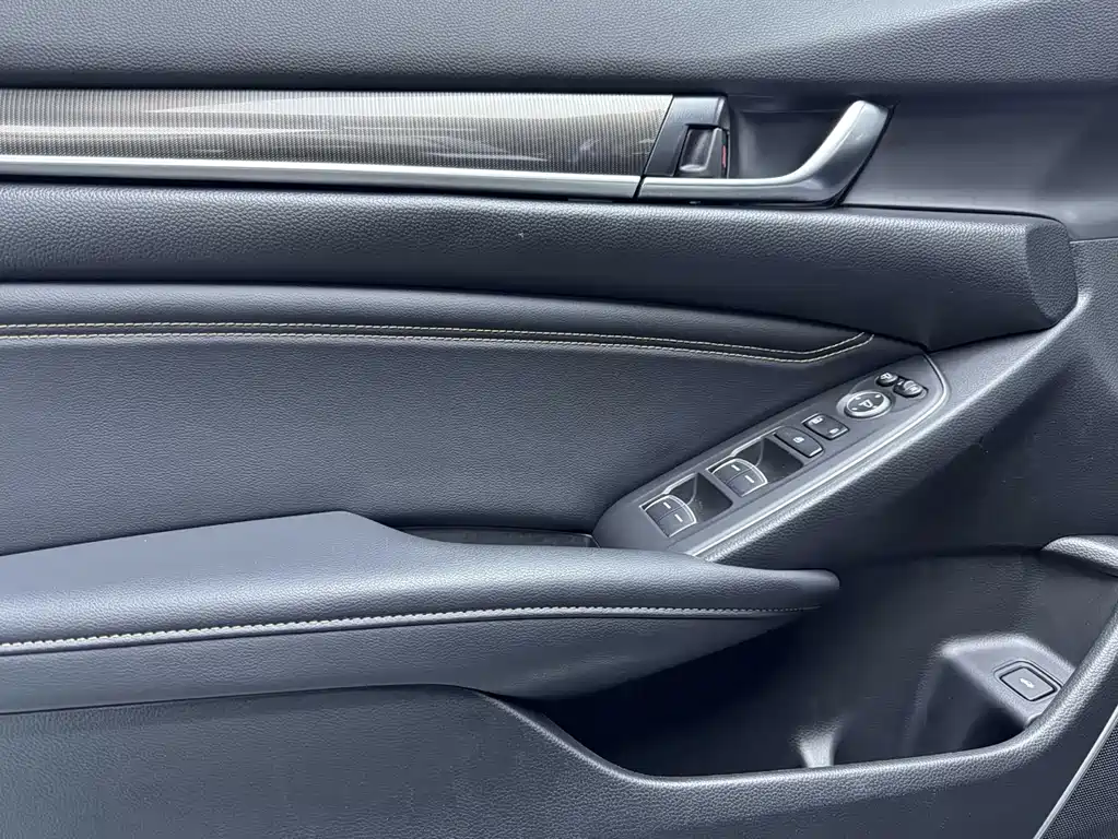 Honda Accord 2022 — фото 5