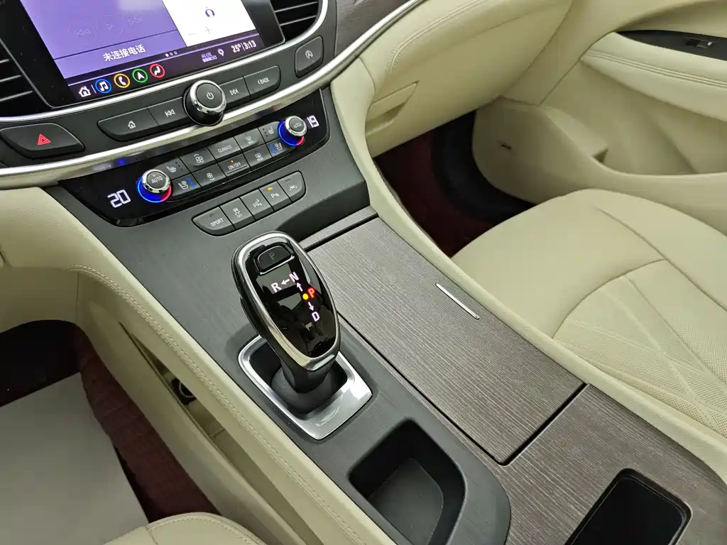 Buick LaCrosse 2020 — фото 31