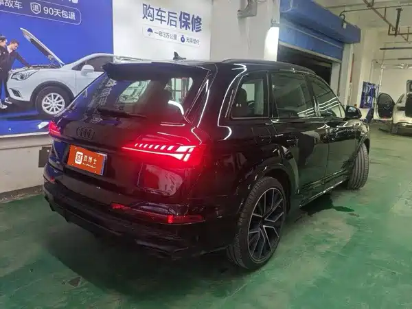 Audi Q7 2025