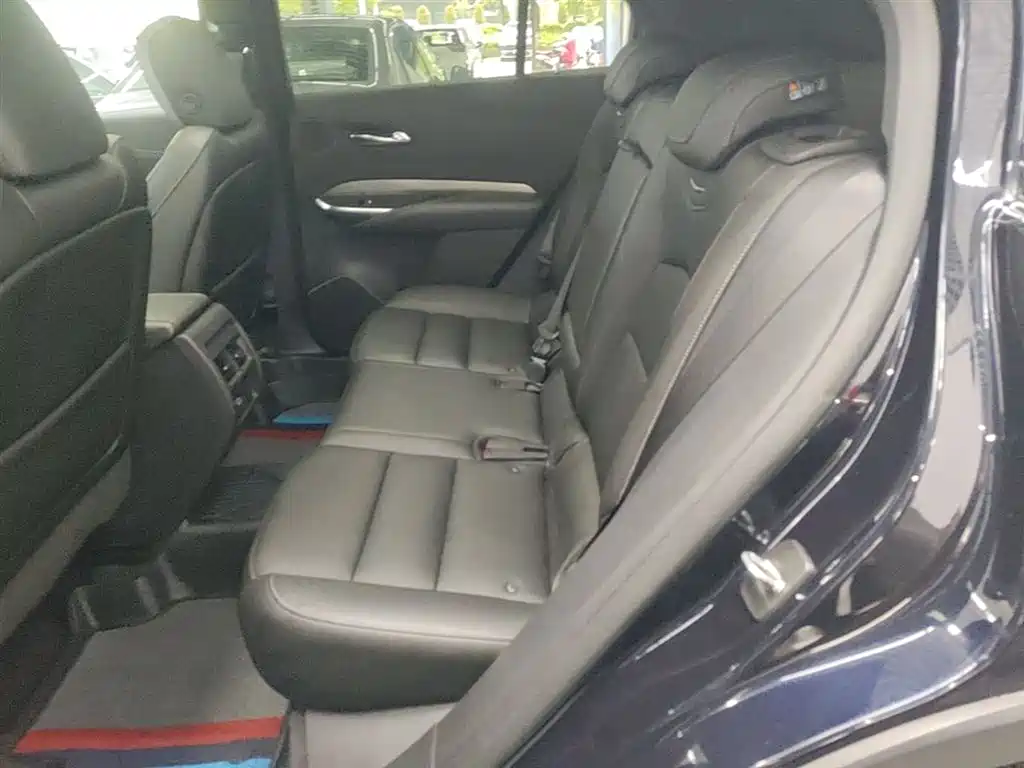 Cadillac XT4 2020 — фото 17