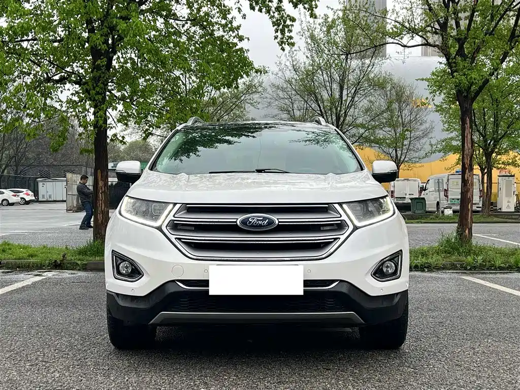 Ford Edge 2017 — фото 8