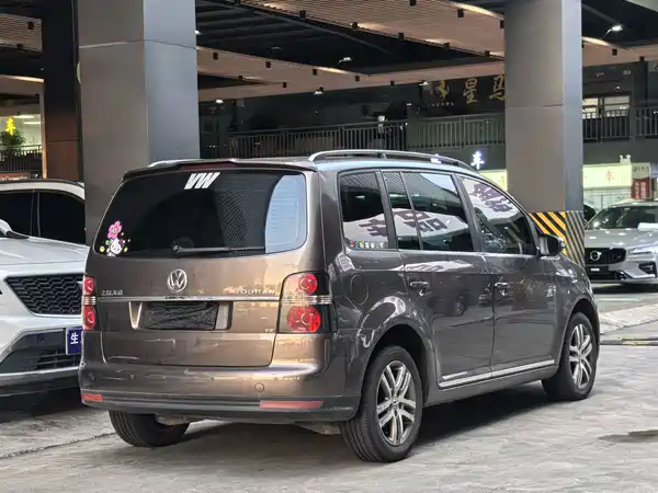 Volkswagen Touran 2012