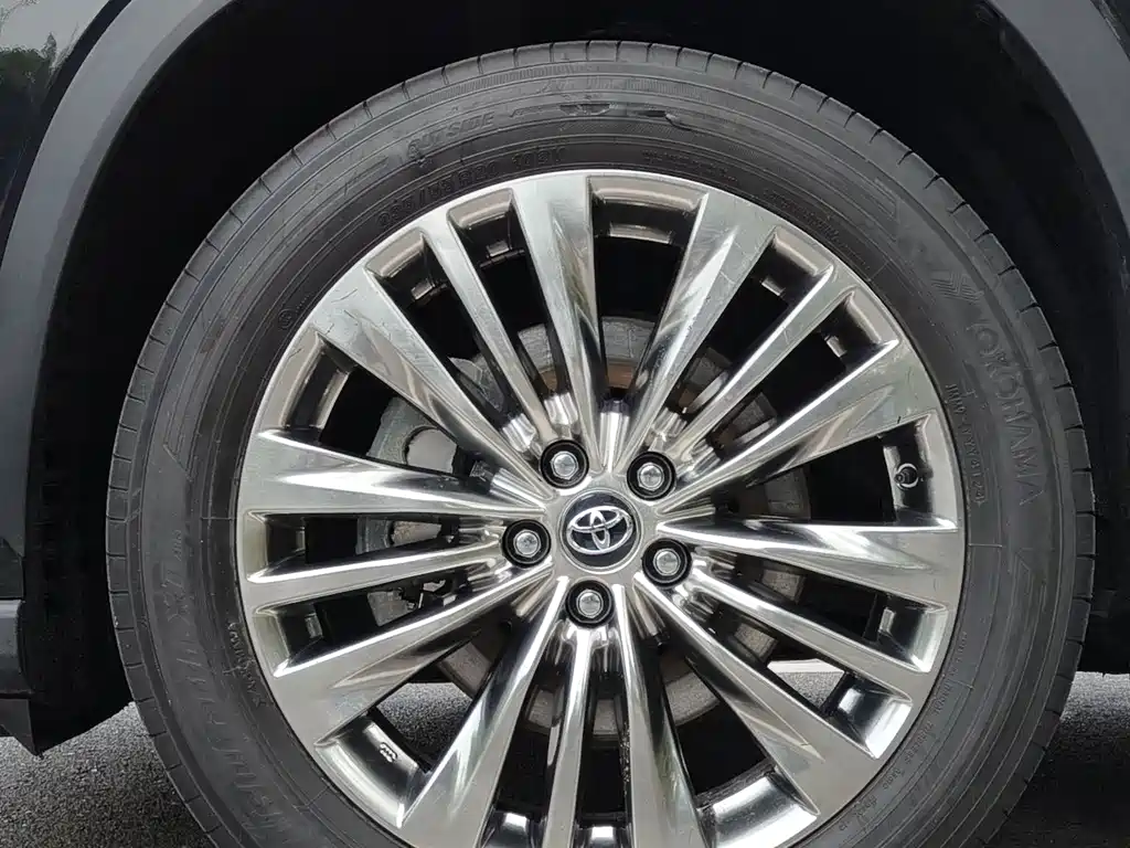 Toyota Highlander 2025 — фото 17