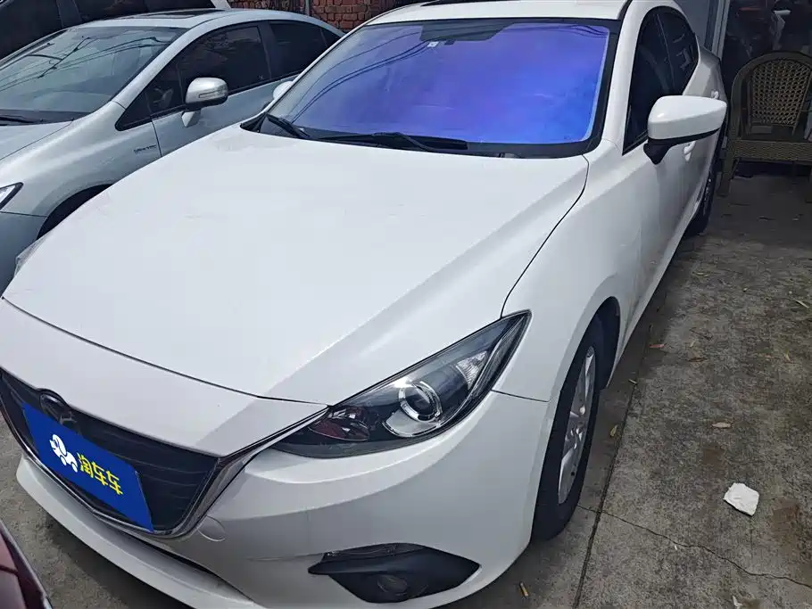 Mazda 3 Axela 2017 — фото 2