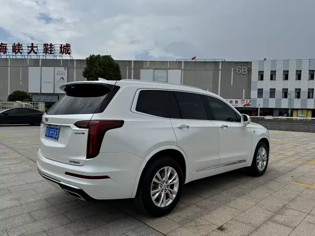 Cadillac XT6 2021