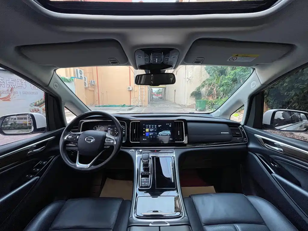 GAC Motor Trumpchi M8 2022 — фото 13