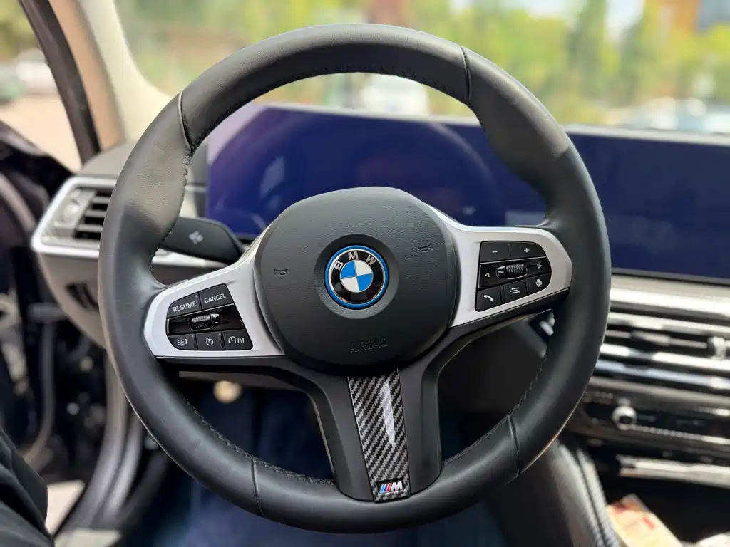BMW i3 2024 — фото 8