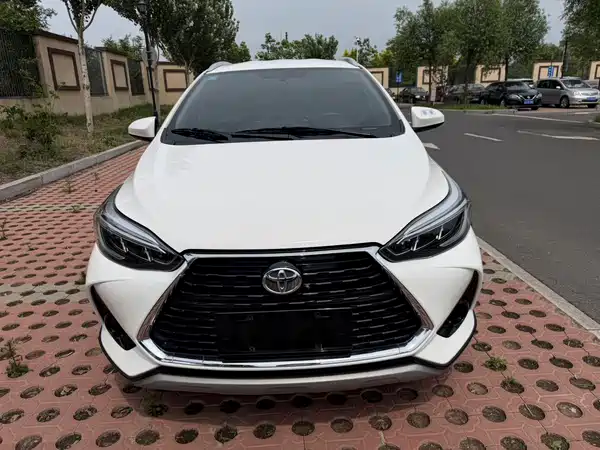 Toyota Yaris L 2022