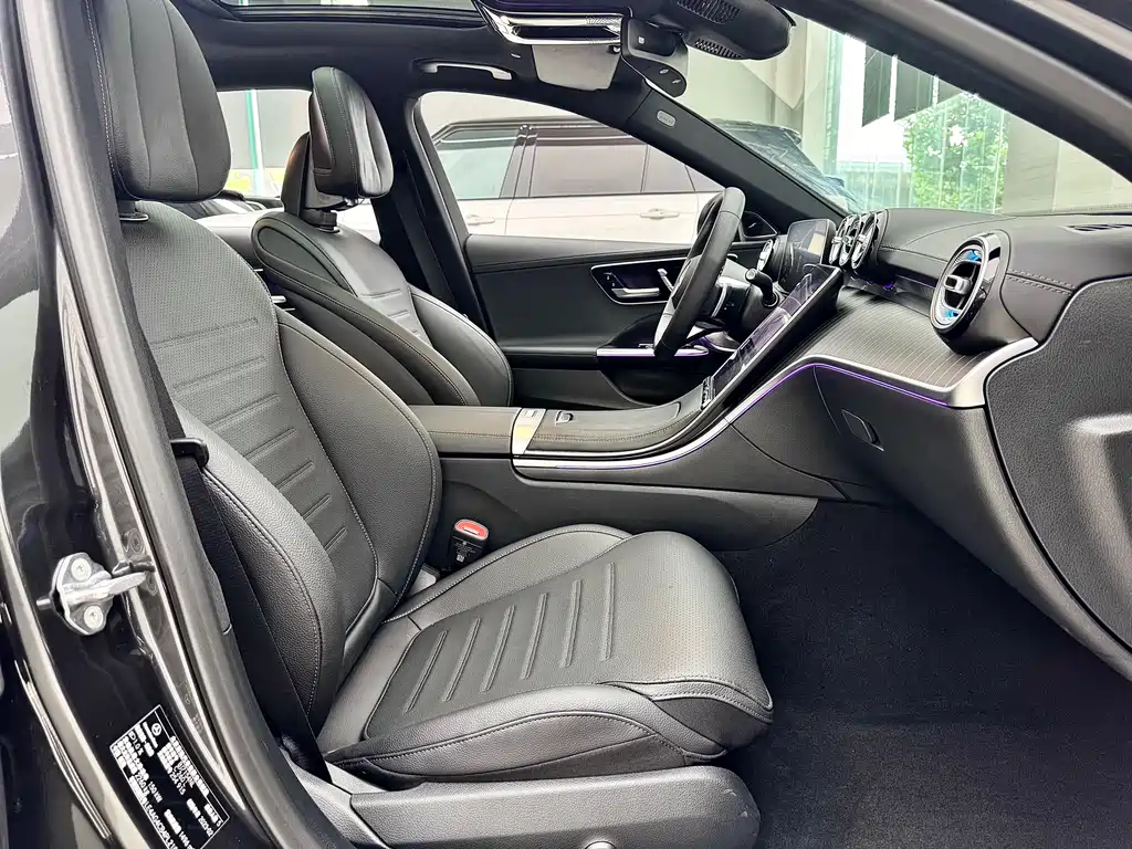 Mercedes-Benz C-Class 2023 — фото 14