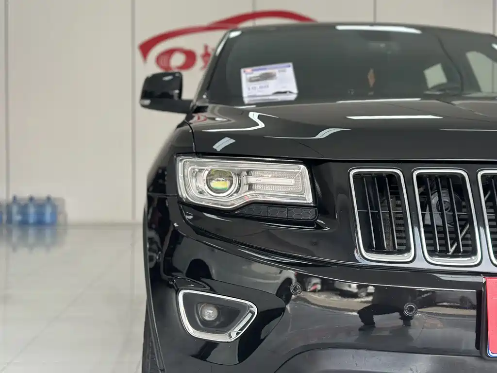 Jeep Grand Cherokee 2016 — фото 7