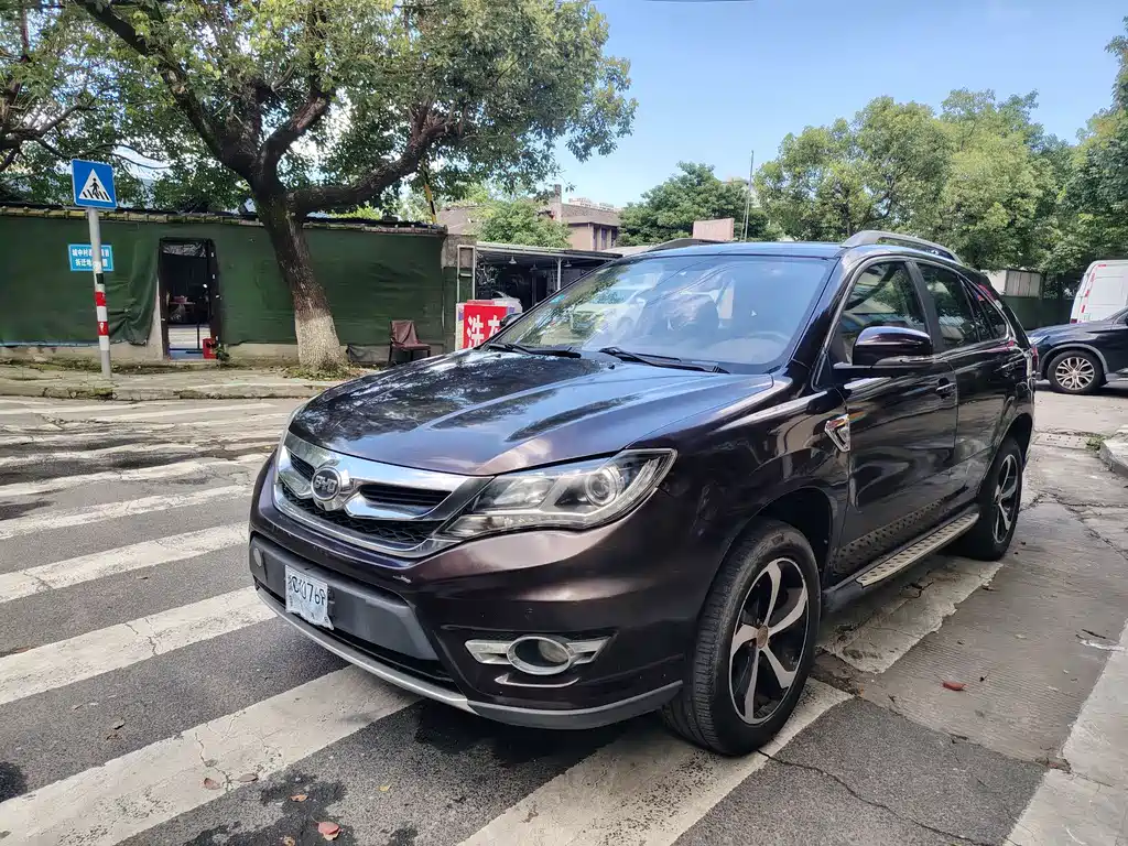 BYD S7 2015
