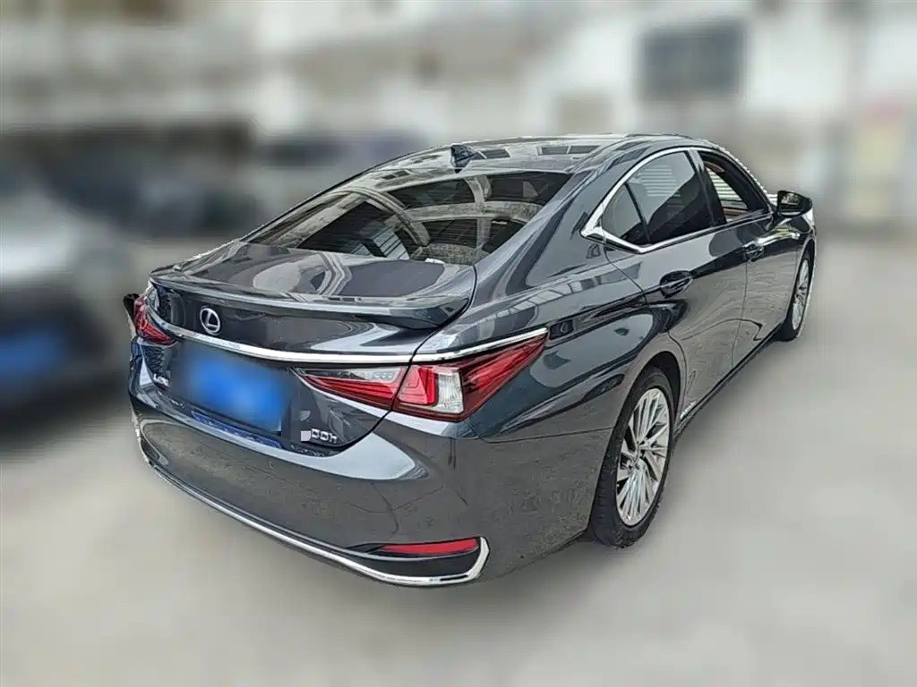 Lexus ES 2022 — фото 10