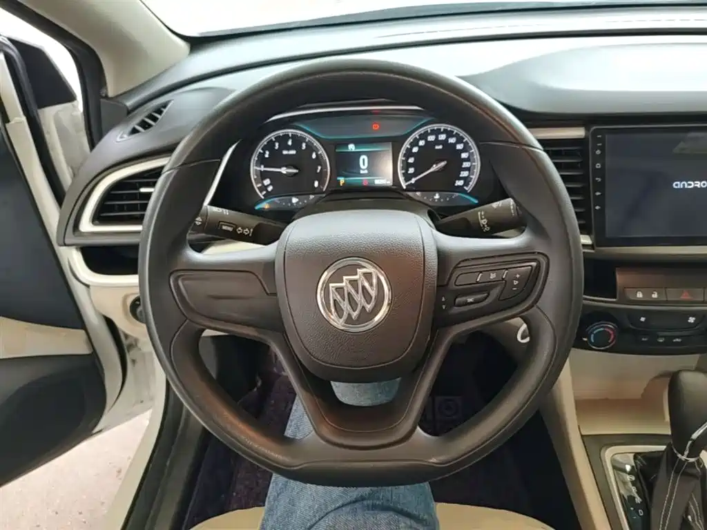 Buick Excelle 2016 — фото 11