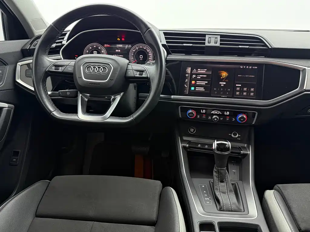 Audi Q3 2022 — фото 10