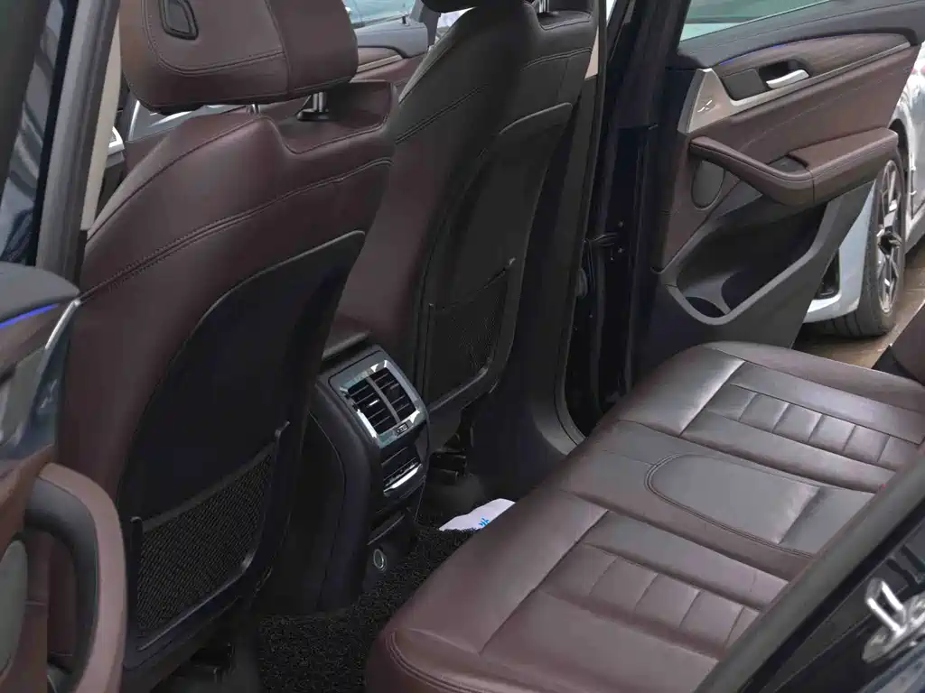 BMW X3 2018 — фото 15