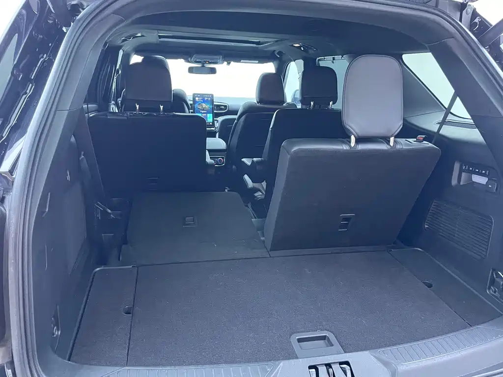 Ford Explorer 2020 — фото 24