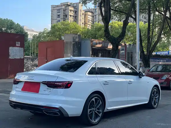 Audi A4L 2020