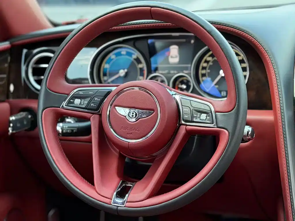 Bentley Flying Spur 2015 — фото 9