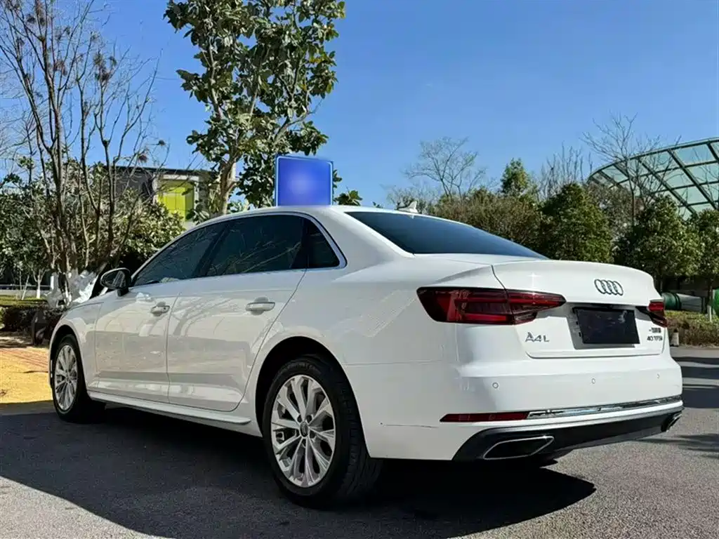 Audi A4L 2020 — фото 5