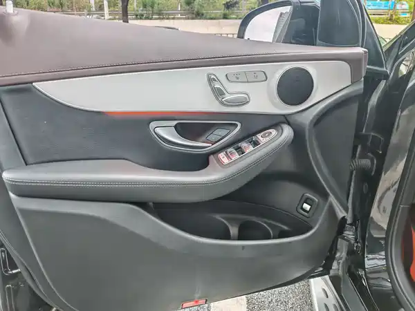 Mercedes-Benz GLC 2022
