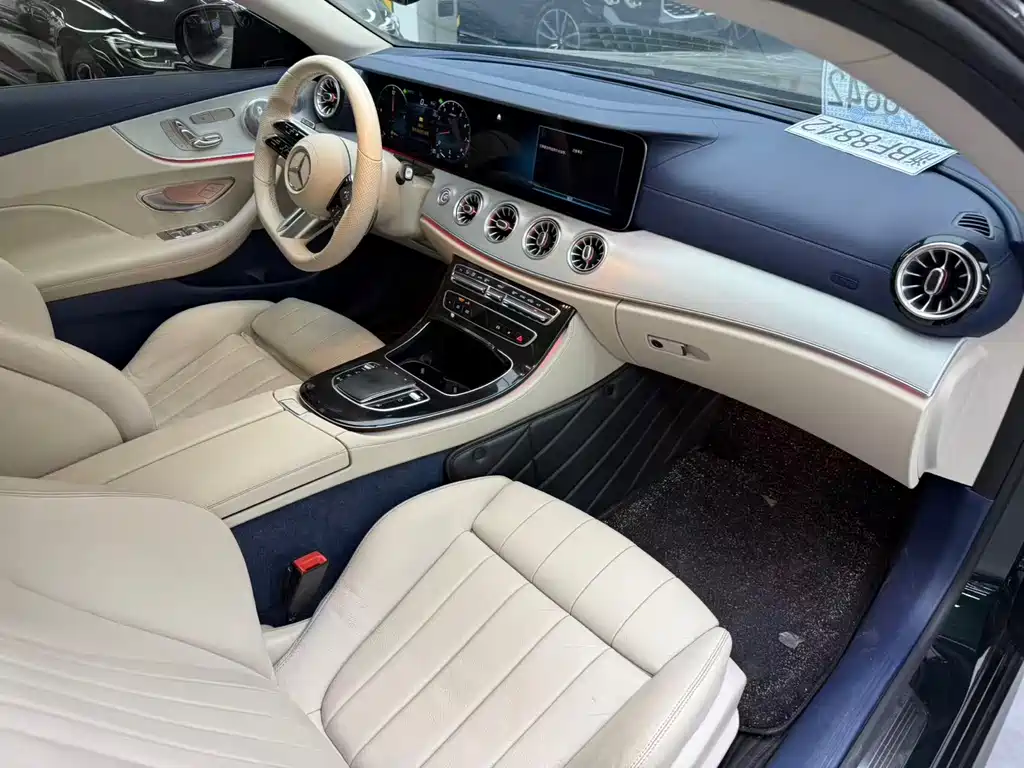 Mercedes-Benz E-Class 2022 — фото 11
