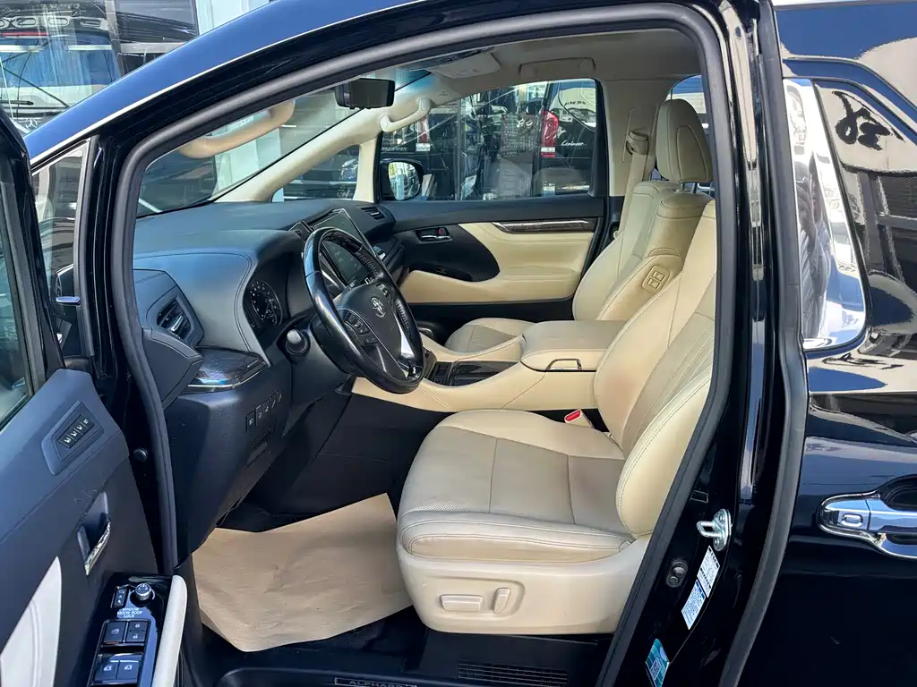 Toyota Alphard 2020 — фото 8