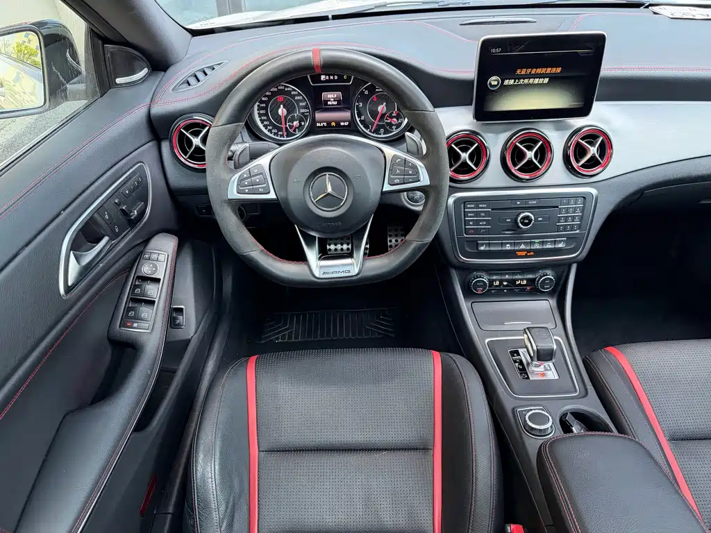 Mercedes-Benz CLA AMG 2015 — фото 11