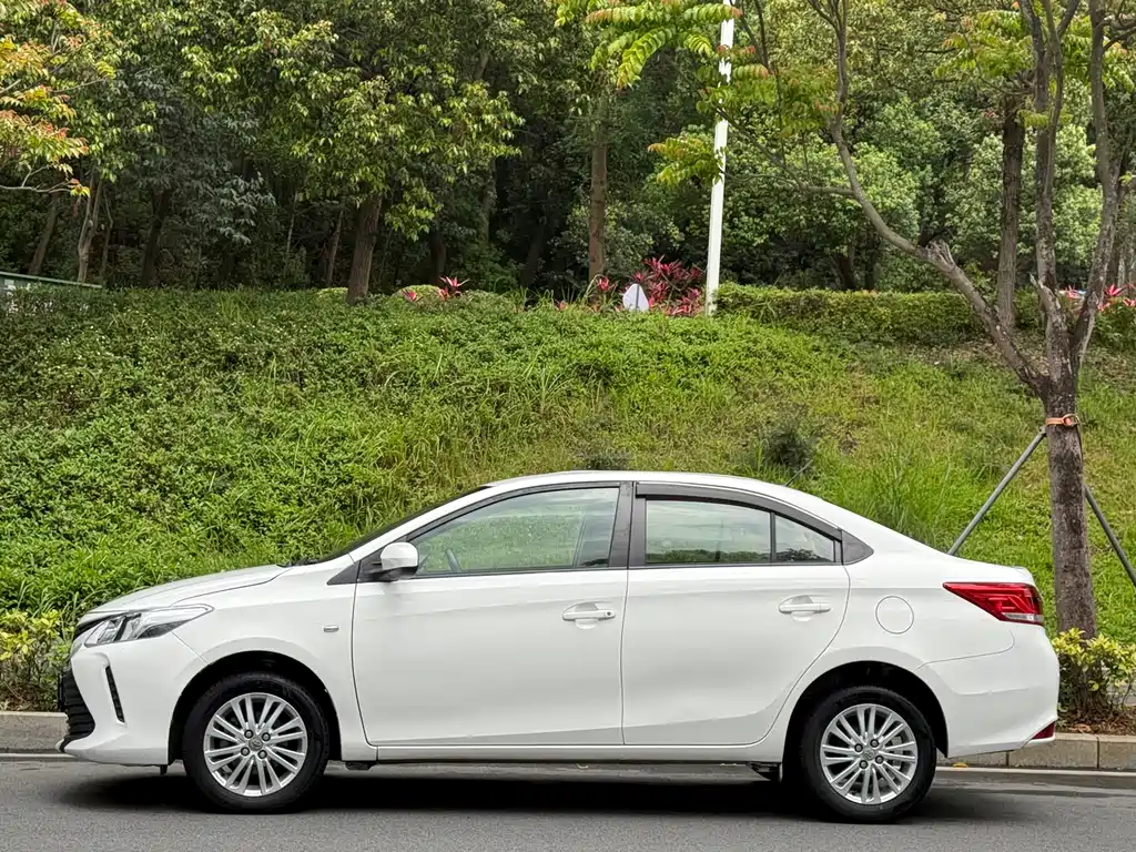 Toyota Vios 2017 — фото 2