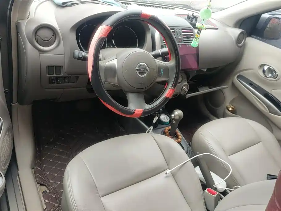 Nissan Sunny 2011 — фото 12