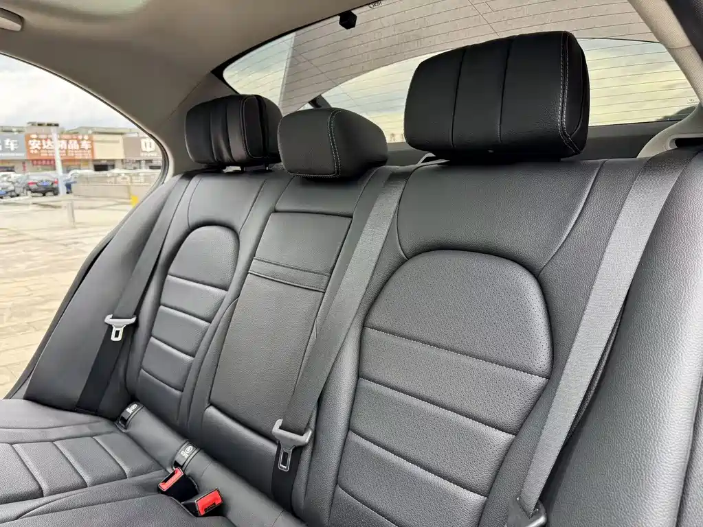 Mercedes-Benz C-Class 2019 — фото 17