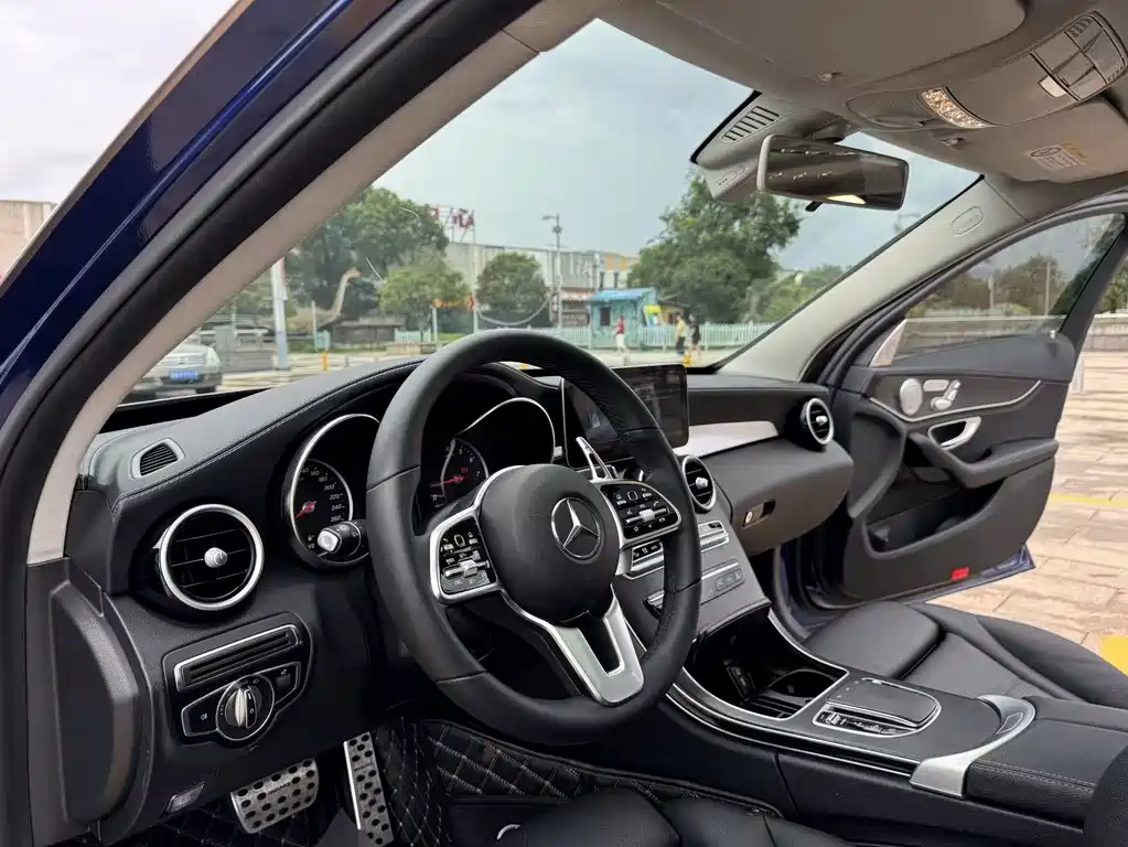 Mercedes-Benz C-Class 2019 — фото 11
