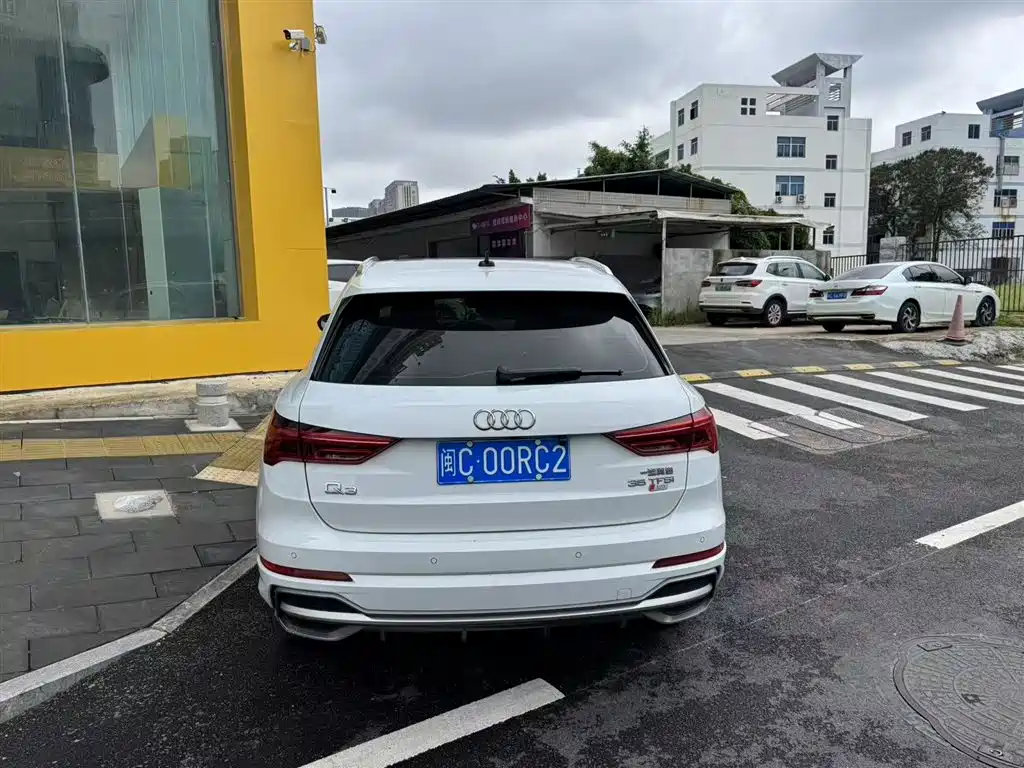 Audi Q3 2022