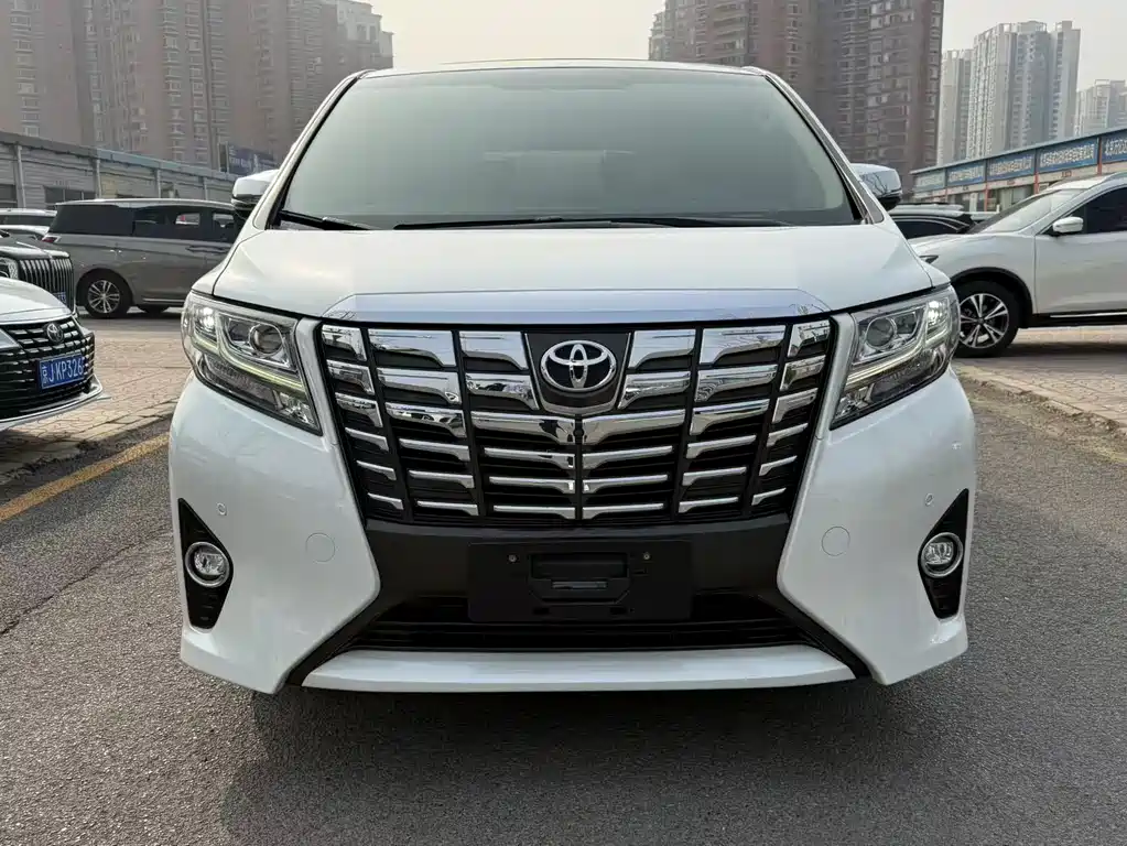 Toyota Alphard 2018 — фото 2