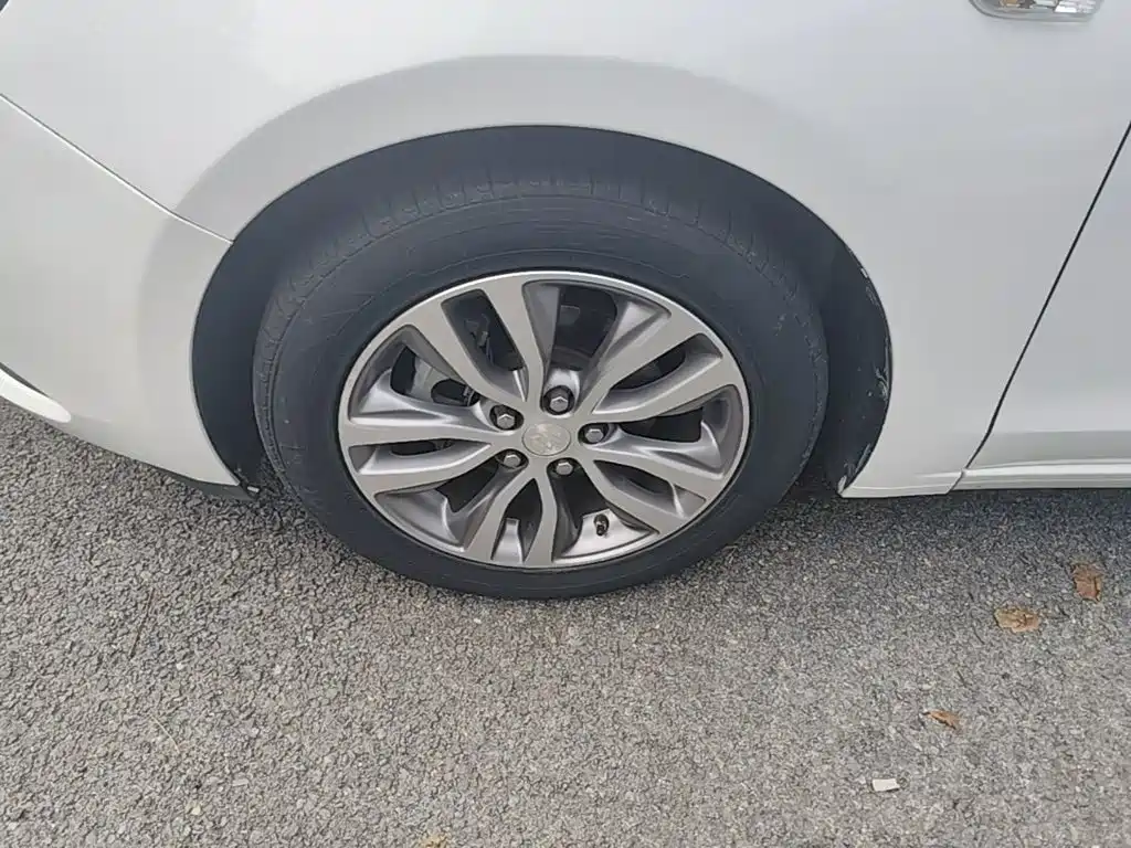 Buick Excelle GT 2018 — фото 23