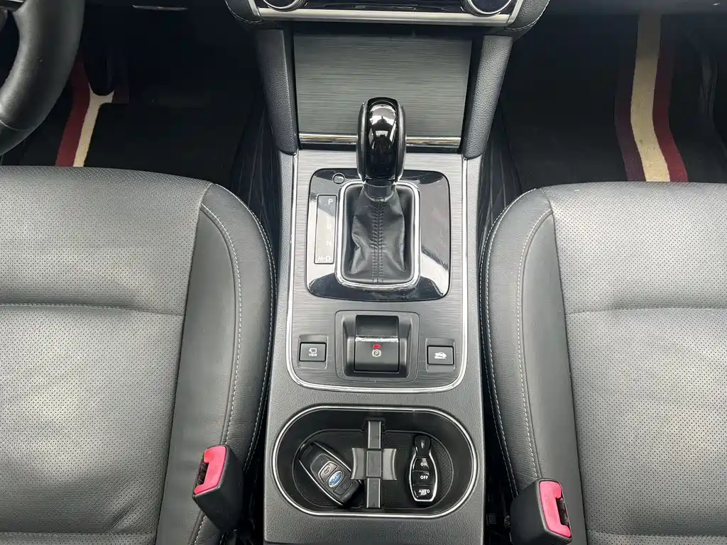 Subaru Legacy 2018 — фото 16
