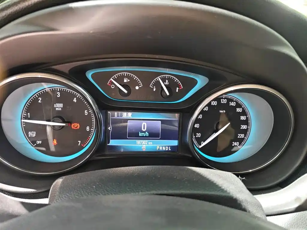 Buick Envision Plus 2016 — фото 12