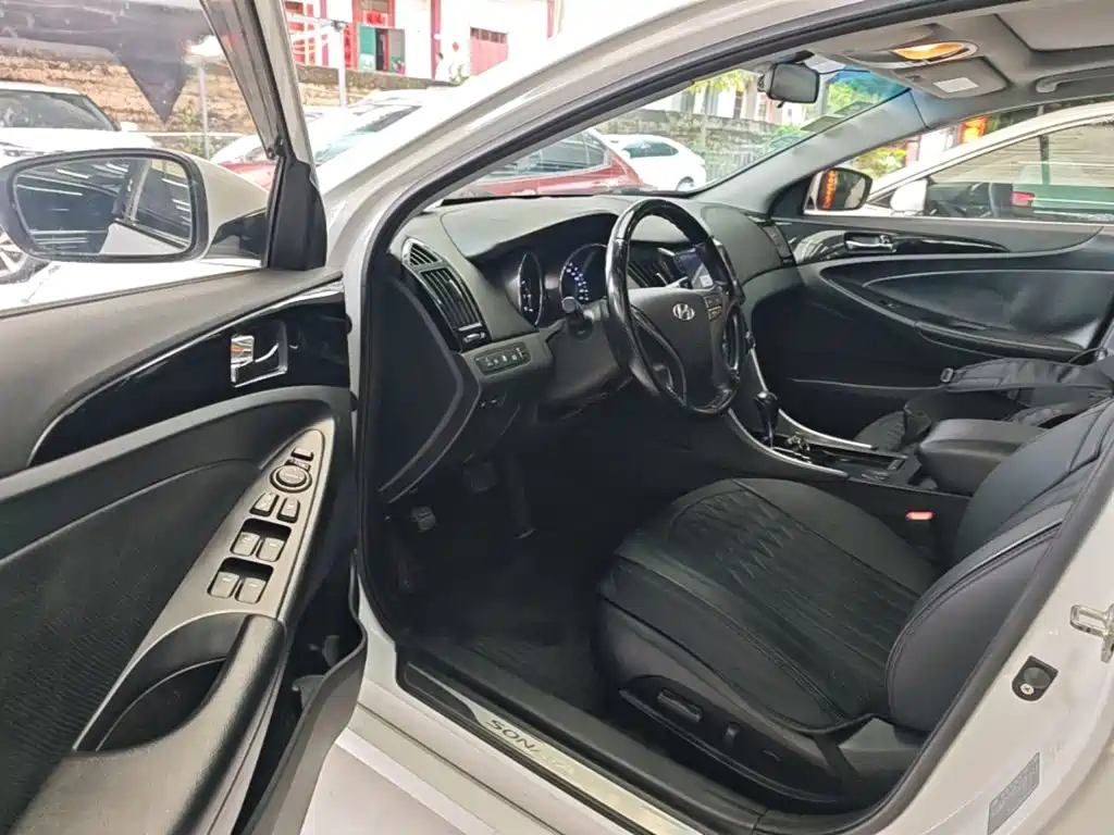 Hyundai Sonata 2016 — фото 16