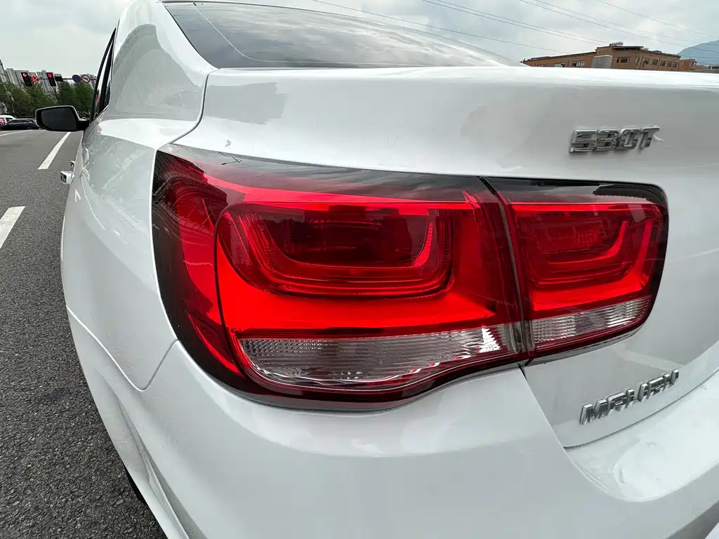 Chevrolet Malibu 2018 — фото 18