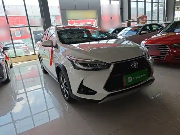 Toyota Yaris L 2022
