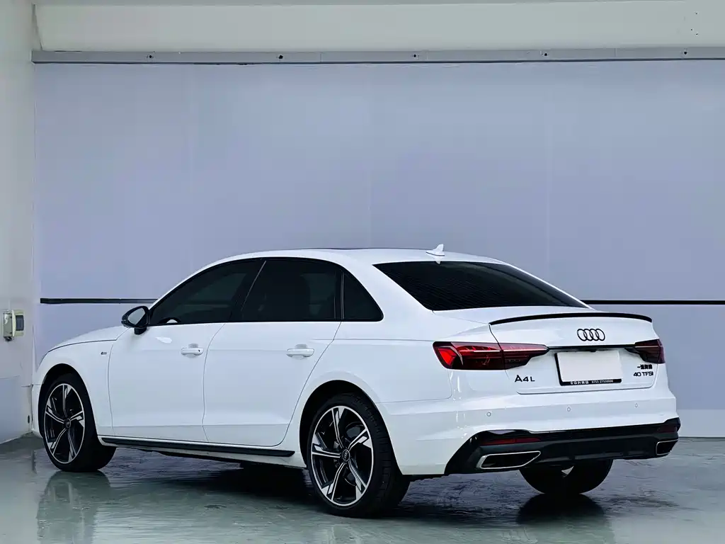 Audi A4L 2025