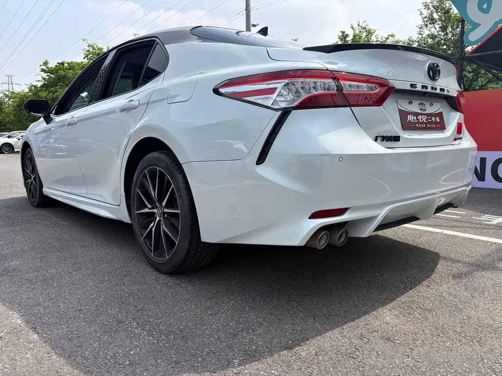 Toyota Camry 2021 — фото 14