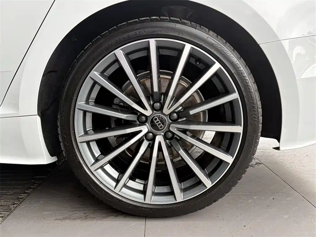 Audi A5 2023 — фото 16