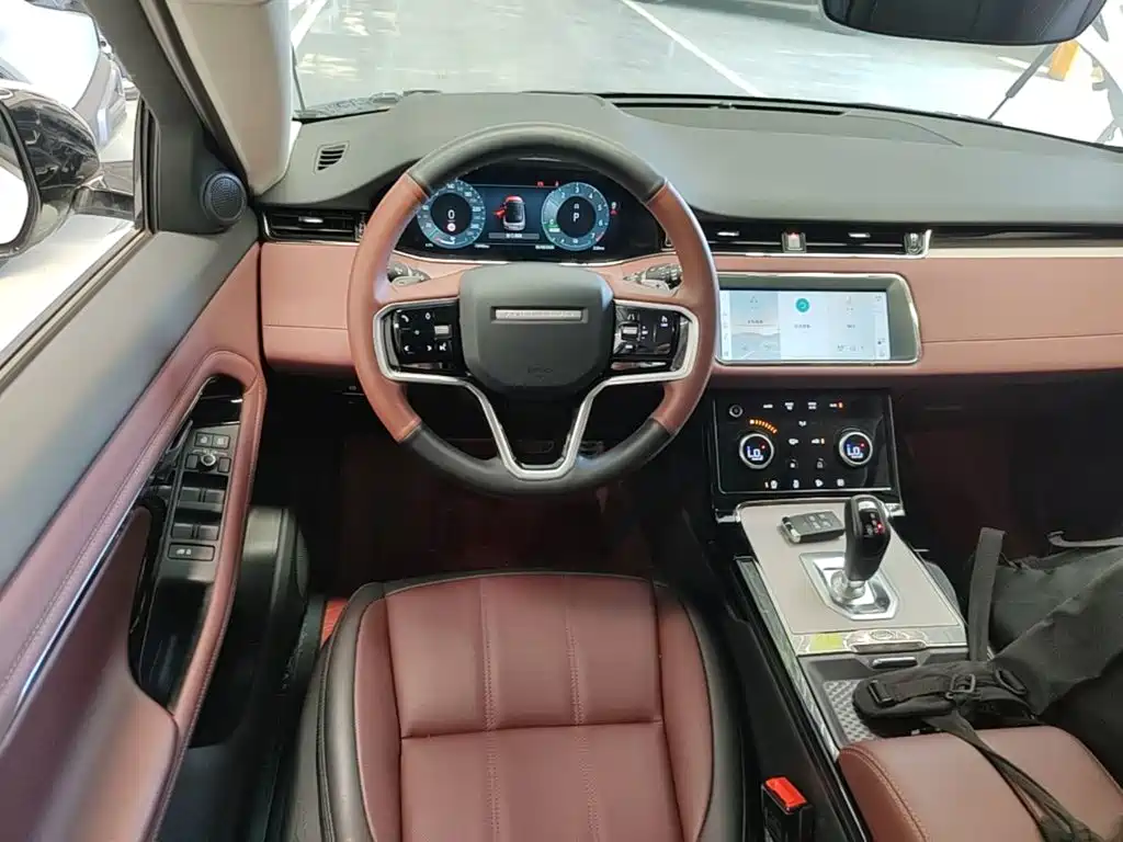 Land Rover Evoque PHEV 2024