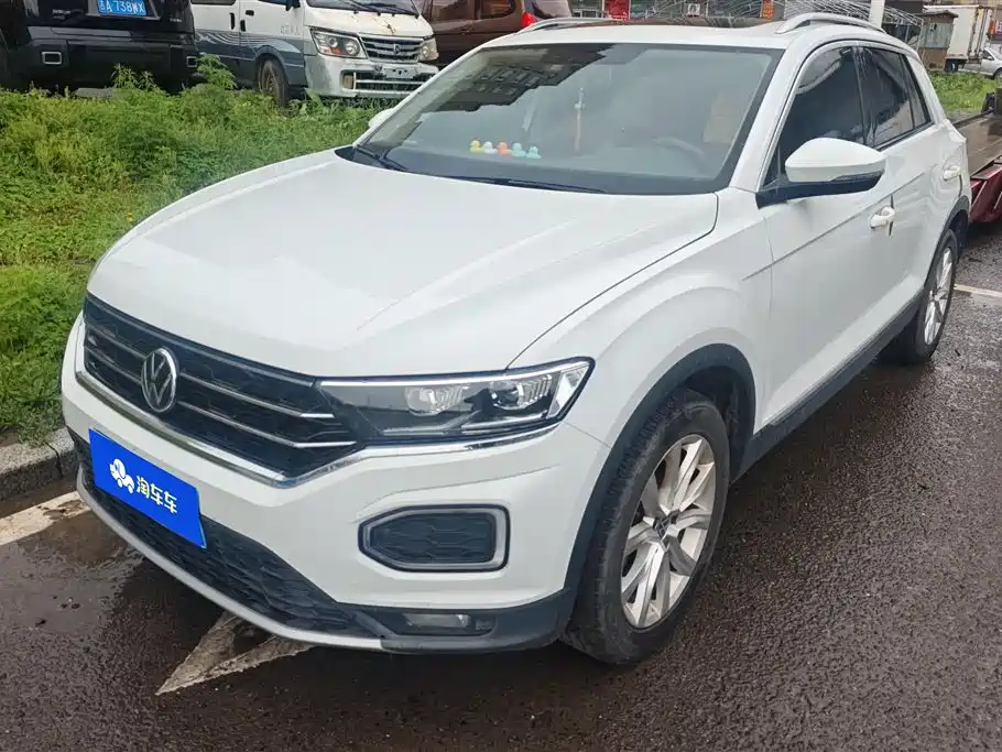 Volkswagen T-Roc 2022 — фото 1