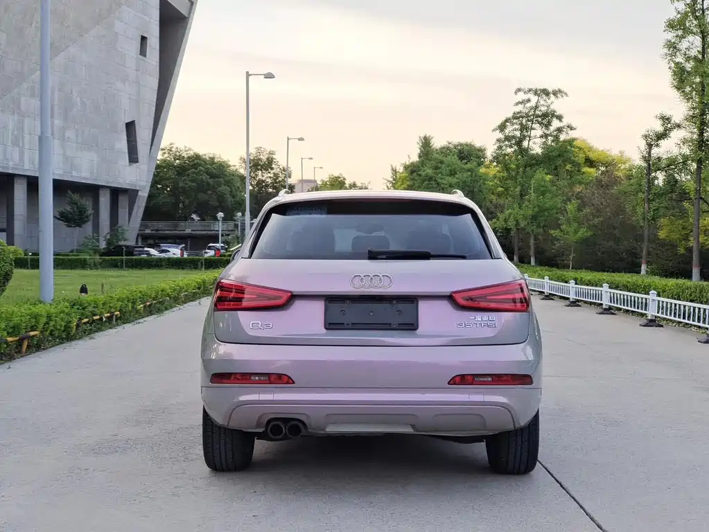 Audi Q3 2015 — фото 10